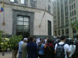 Plantón frente al Ministerio del Interior en Bogotá en apoyo al retorno a Las Pavas.